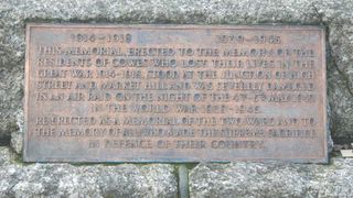 Cowes War memorial plaque 