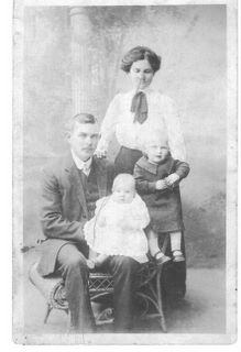 Percy Hendy and family