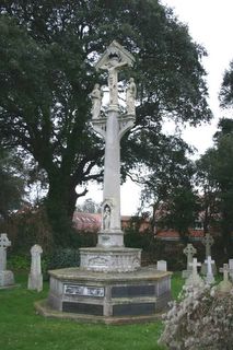 Totland St Saviour's RC Churchyard